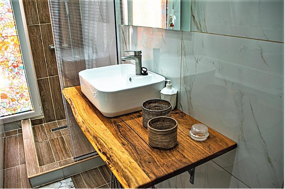 Kassandrou Suite Hot Tub-Jakuzzi - 2 Bedrooms - Big Balcony - Center Tesalonika Bagian luar foto